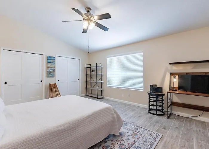 4-bedroom House In - Remodeled Retreat Gilbert
