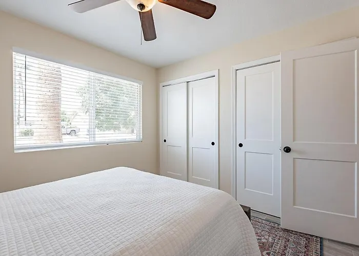 4-bedroom House In - Remodeled Retreat * Gilbert